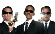 guns men sunglasses men in black will smith tommy lee jones josh brolin white background suits agent Wallpaper